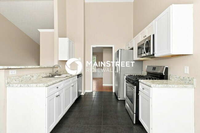 Foto del edificio - 5 Bedroom Pet-Friendly Home in Dallas, GA with Main Street Renewal