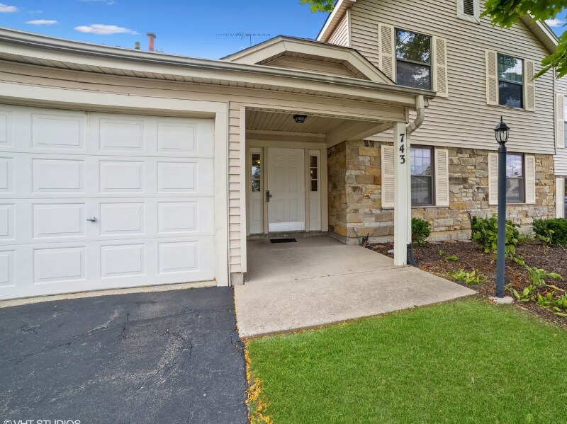 Primary Photo - 743 Sterling Ct