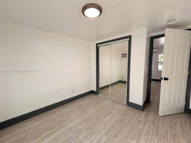 Building Photo - 1928 Wilson St