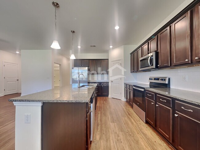 Foto del edificio - 320 Azore Way