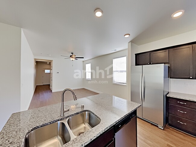 Foto del edificio - 10626 137th St E