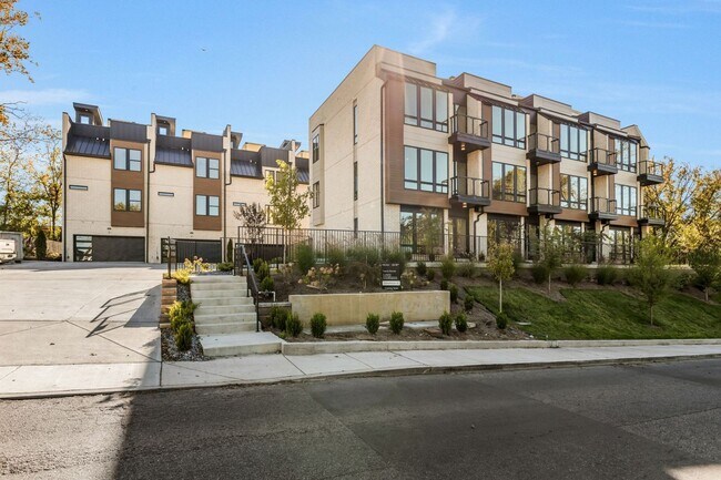 Building Photo - 106 Grizzard Ave