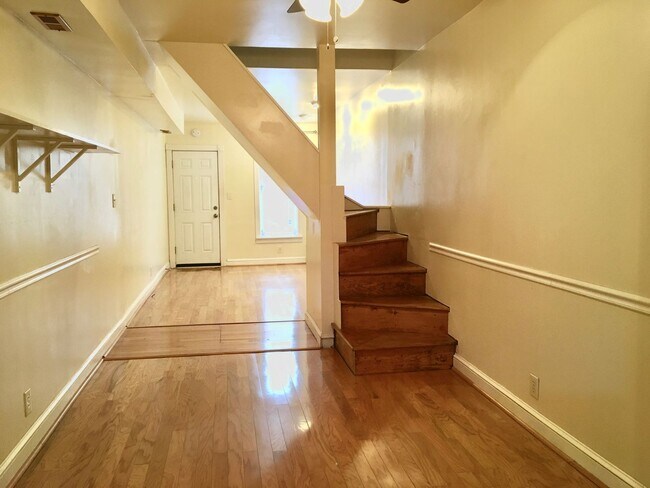 Building Photo - Fantastic 2 Bedroom Townhome in Canton