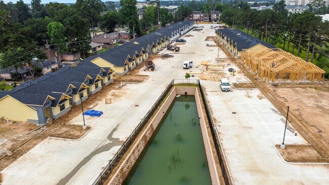 Foto del edificio - 10317 Lake Rd