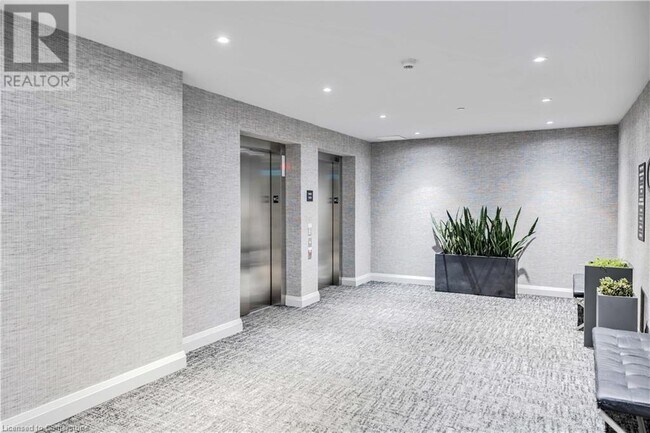 Building Photo - 102 Grovewood Common