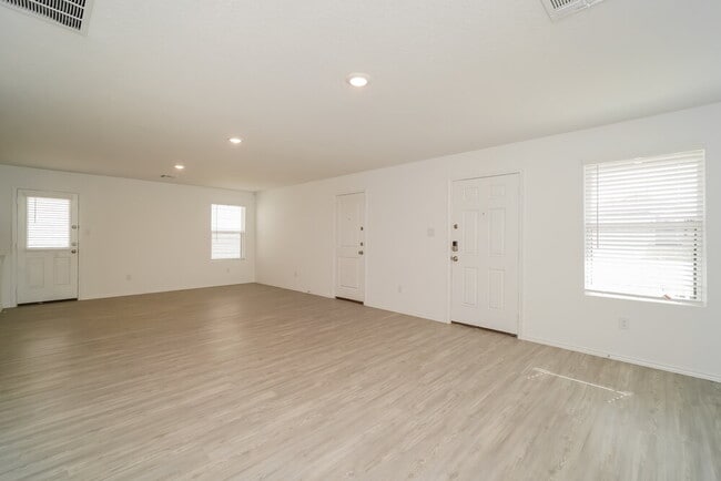 Building Photo - 8803 Barrow Path