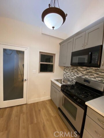 Building Photo - 621 Molino Ave