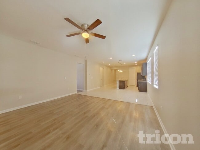 Building Photo - 371 Buchannan Dr