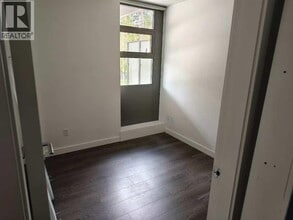 Building Photo - 5782 Berton Ave