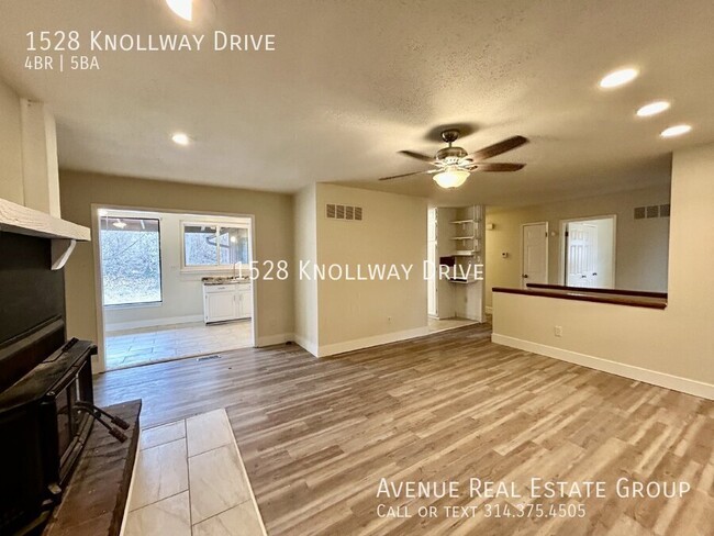 Foto del edificio - 1528 Knollway Dr