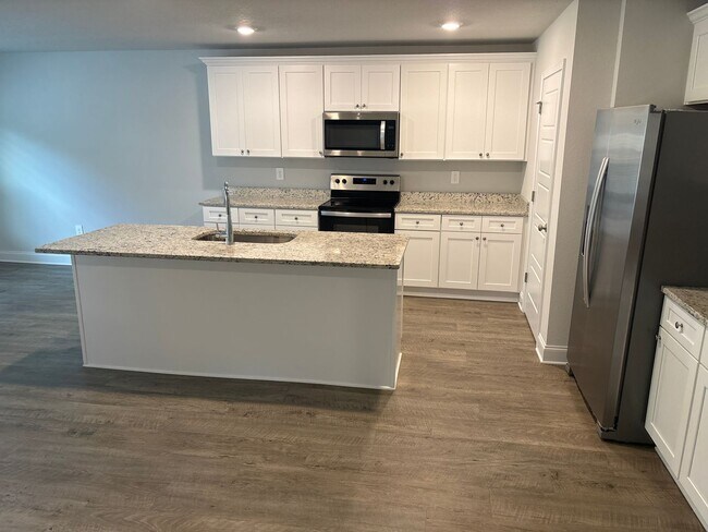 Foto del edificio - Newly built 4 Br 2 Ba Home