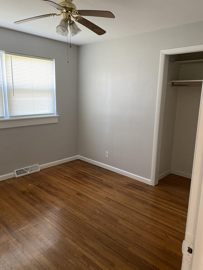 Building Photo - 1506 W Richmar Rd