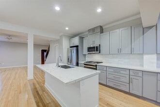 Building Photo - 2202 Wentworth St