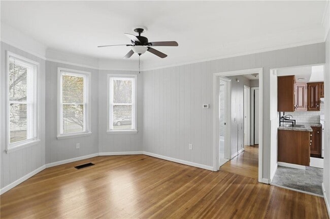 Lower living/dining - 4232 Lake Ave