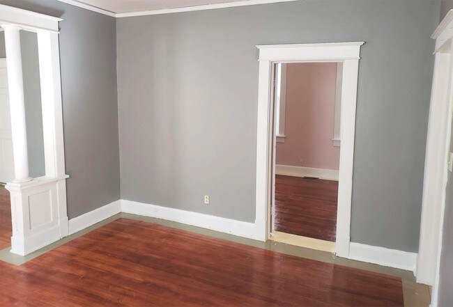 Building Photo - 517 W 29th St