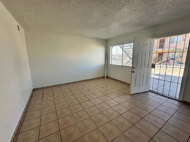 Building Photo - 5666 E Lake Mead Blvd