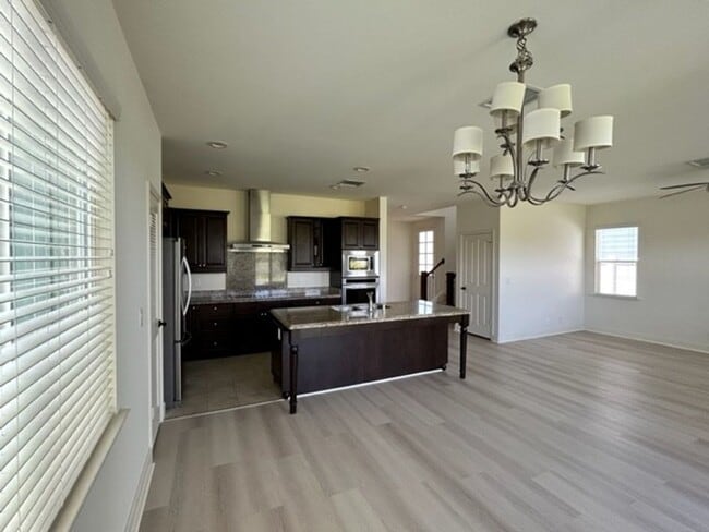 Foto del edificio - Newer Beautiful 4-Br/2.5-BA Home - Hoakalei Golf Course