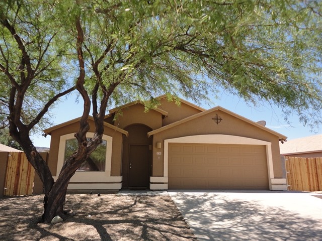 Foto principal - 3705 W Fitzwater Ct