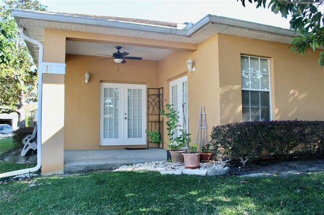 Building Photo - 810 Hillside Dr