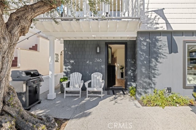 Building Photo - 2146 Miramar Dr