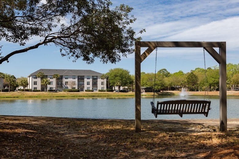 Foto principal - 1003 River Haven Cir