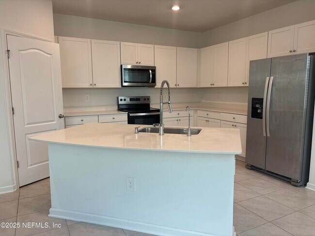 Building Photo - 49 Blue Hvn Rd