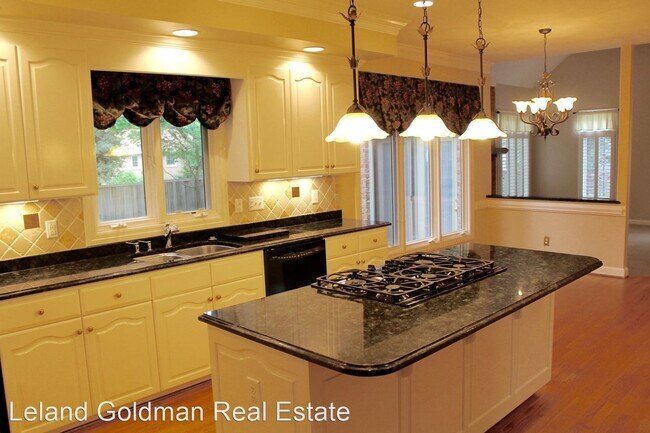 Building Photo - 5 br, 3 bath House - 1236 Barn Brook Road