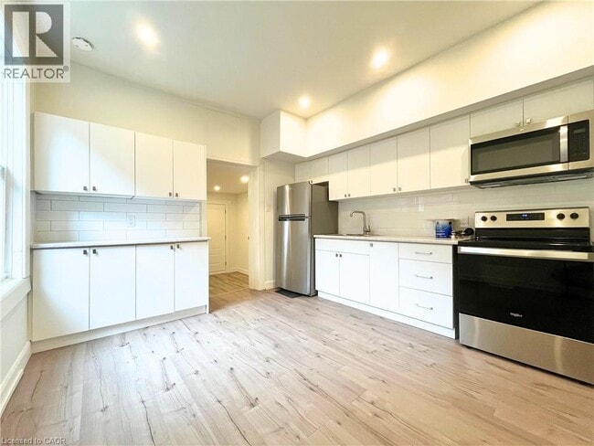Building Photo - 24-26 CAYUGA Street Unit# 26a