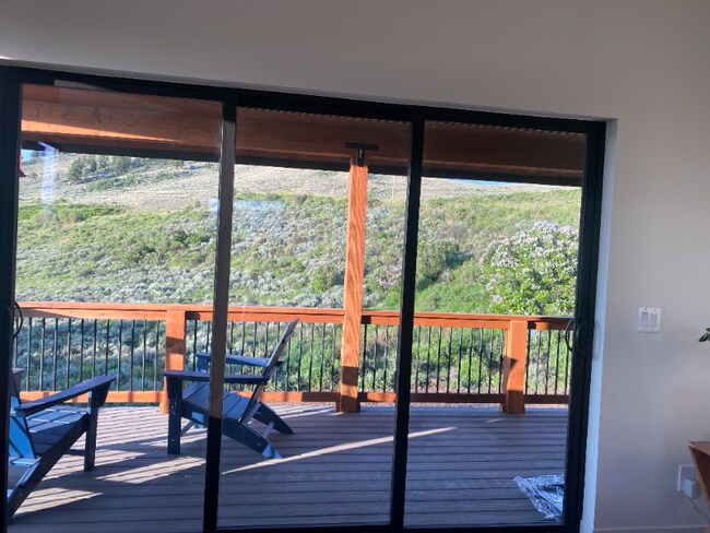 Foto del edificio - 18 Pine Dr