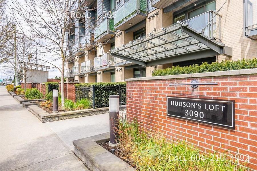 Primary Photo - 2 Storey Unit at Hudson's Loft!