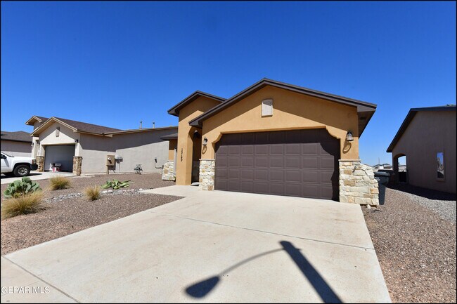 Foto del edificio - 15149 Imagine Dr