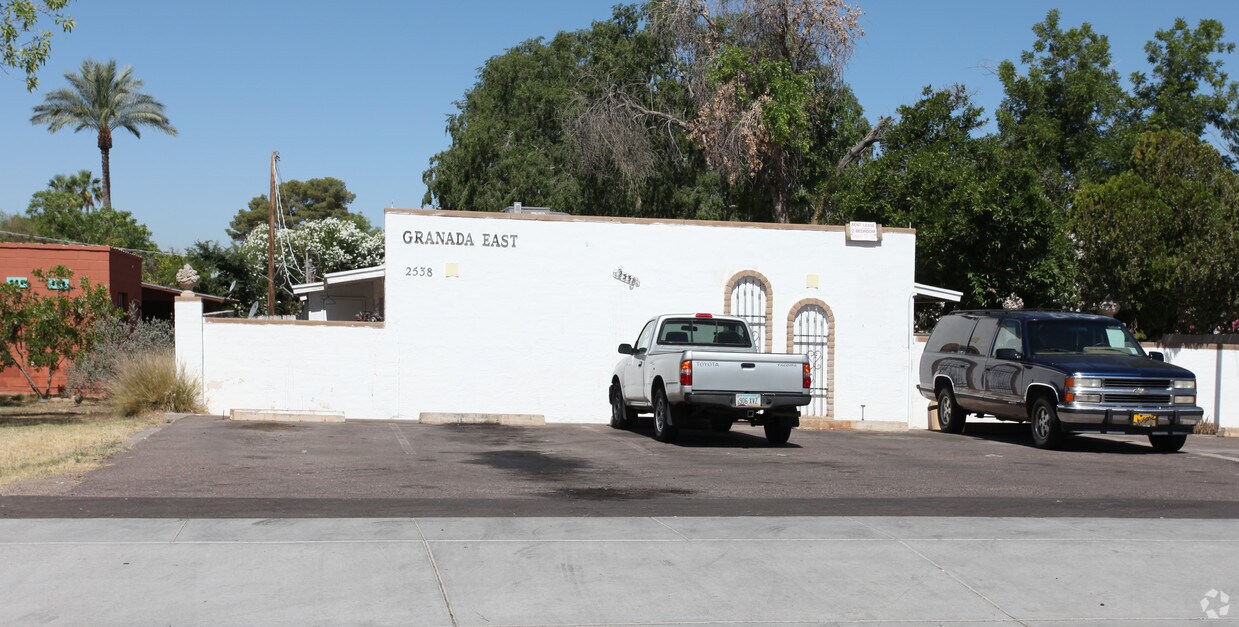 Primary Photo - 2538 N 52nd St
