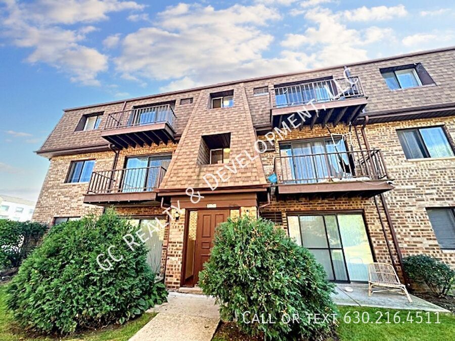 Foto principal - ***RECENTLY UPDATED NORTHBROOK CONDO / 2 B...