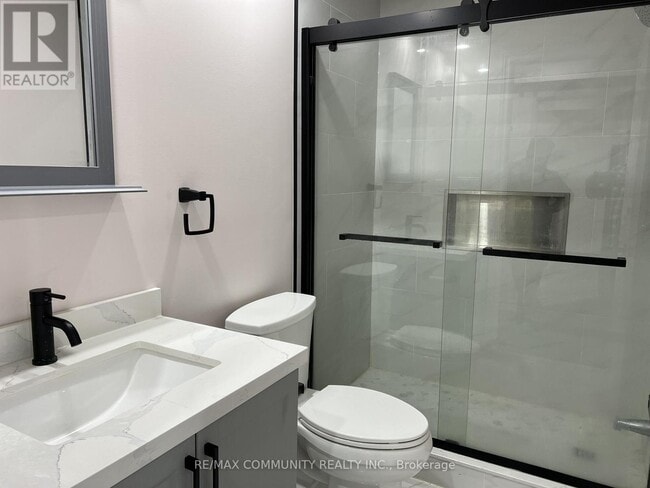 Building Photo - 1177 Church St N