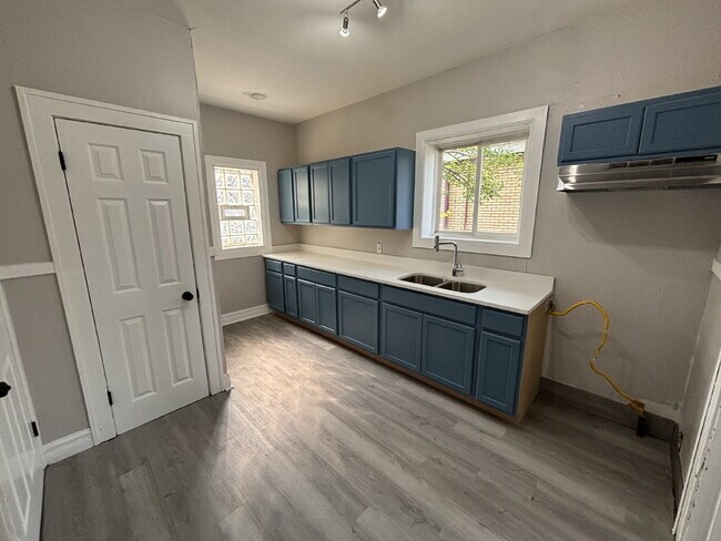 Foto del edificio - Cozy 4-bed house in Gary!