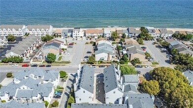 Building Photo - 2304 Bergen Ct