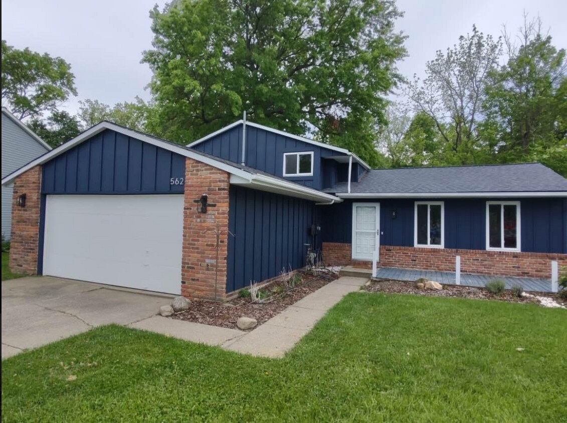 562 Vesely Ct, Eastlake, OH 44095 House Rental in Eastlake, OH