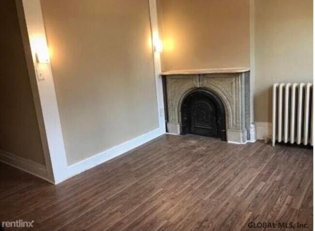 Building Photo - 55 Ten Broeck St
