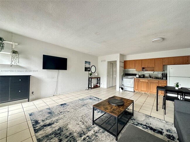 Foto del edificio - 3100 NE 9th St