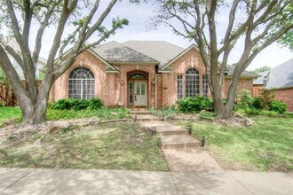 Building Photo - 6757 Burr Oak Dr