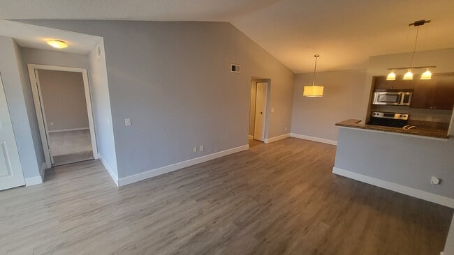 Building Photo - 5140 Conroy Rd