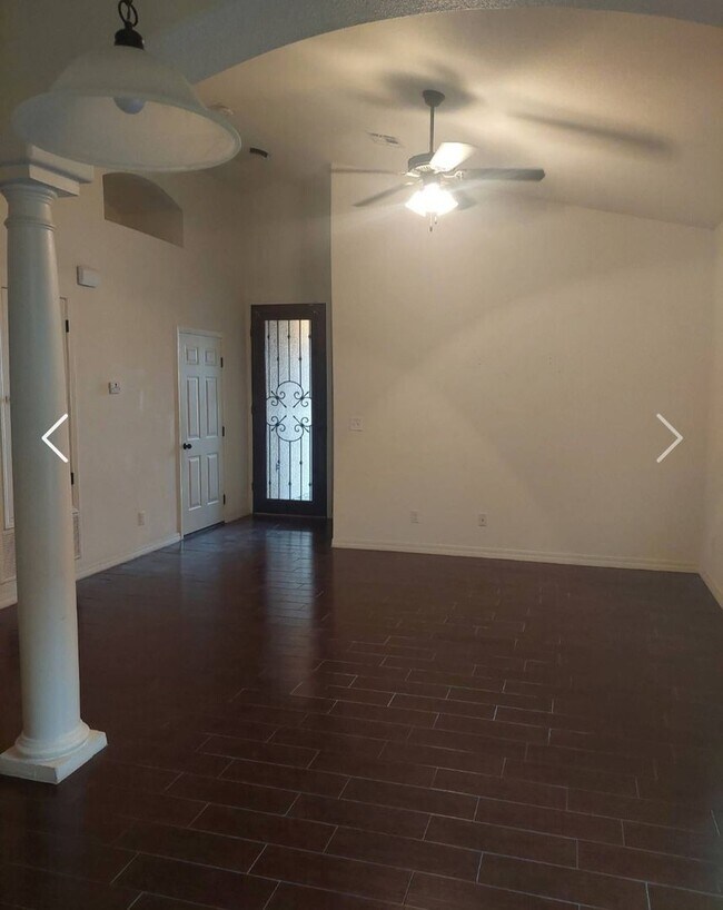 Building Photo - Welcome Home ! 4 bedroom 2 bath rental