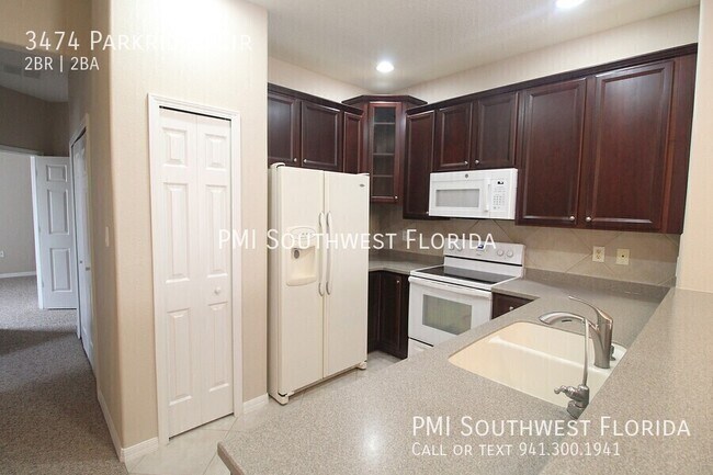Foto del edificio - 3474 Parkridge Cir