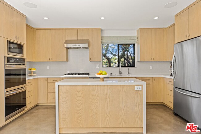 Building Photo - 2799 Ellison Dr