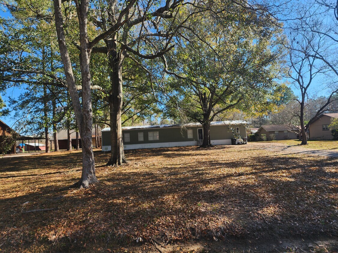 Front yard - 15228 Crystal Dr
