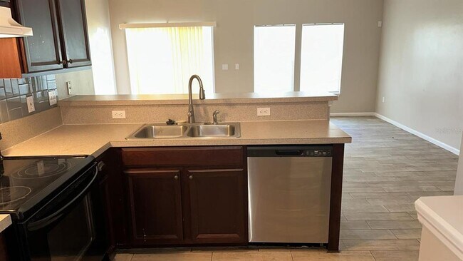 Building Photo - 1838 Biscayne Bay Cir