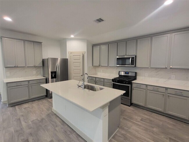 Foto del edificio - 1719 Maclane Ct