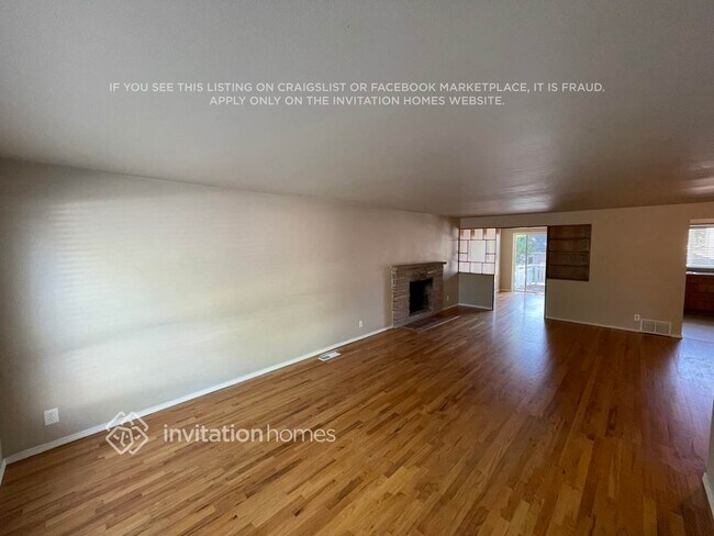 Foto del edificio - 2155 N 155th St