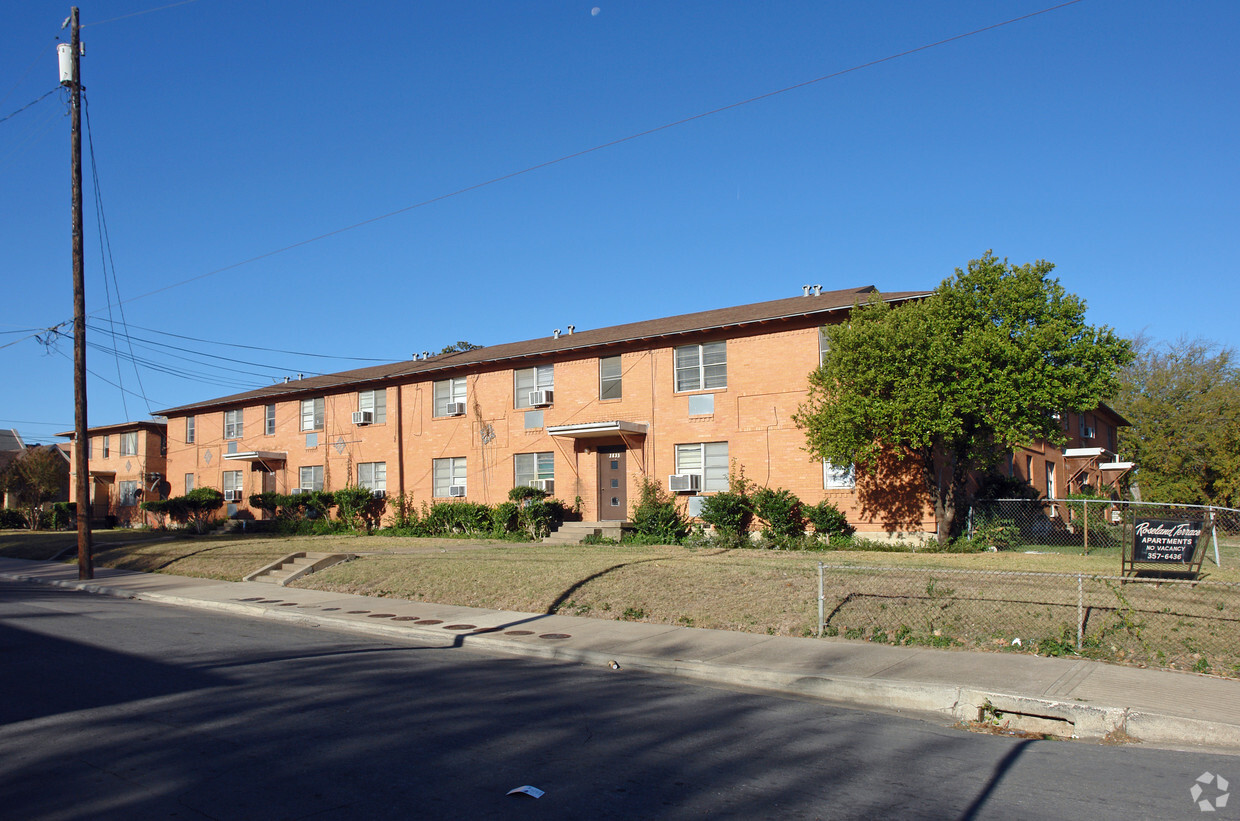 Primary Photo - Roseland Terrace Apartments