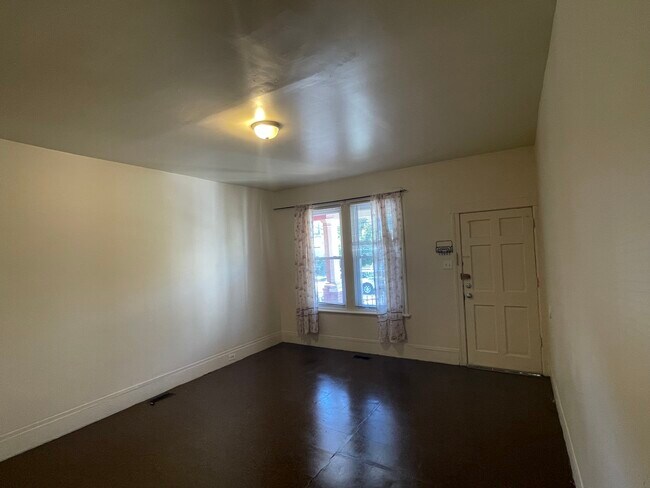 Building Photo - 1452 Belleview Ave